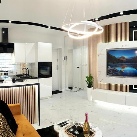 Vip Room 2+2 Konin  Eksteriør billede