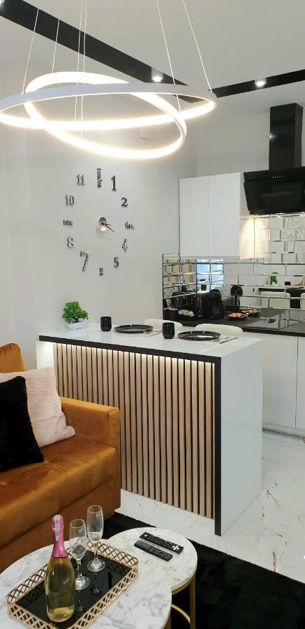 Vip Room 2+2 Konin  Eksteriør billede